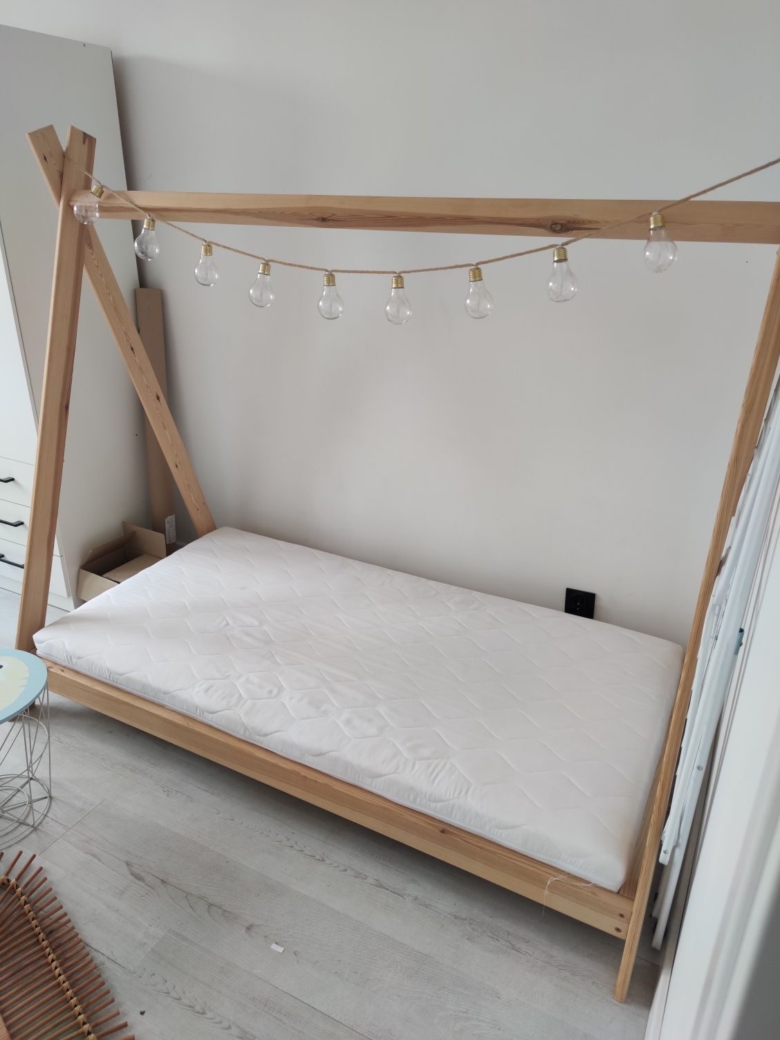 Łóżeczko dziecięce łóżko tipi nowe