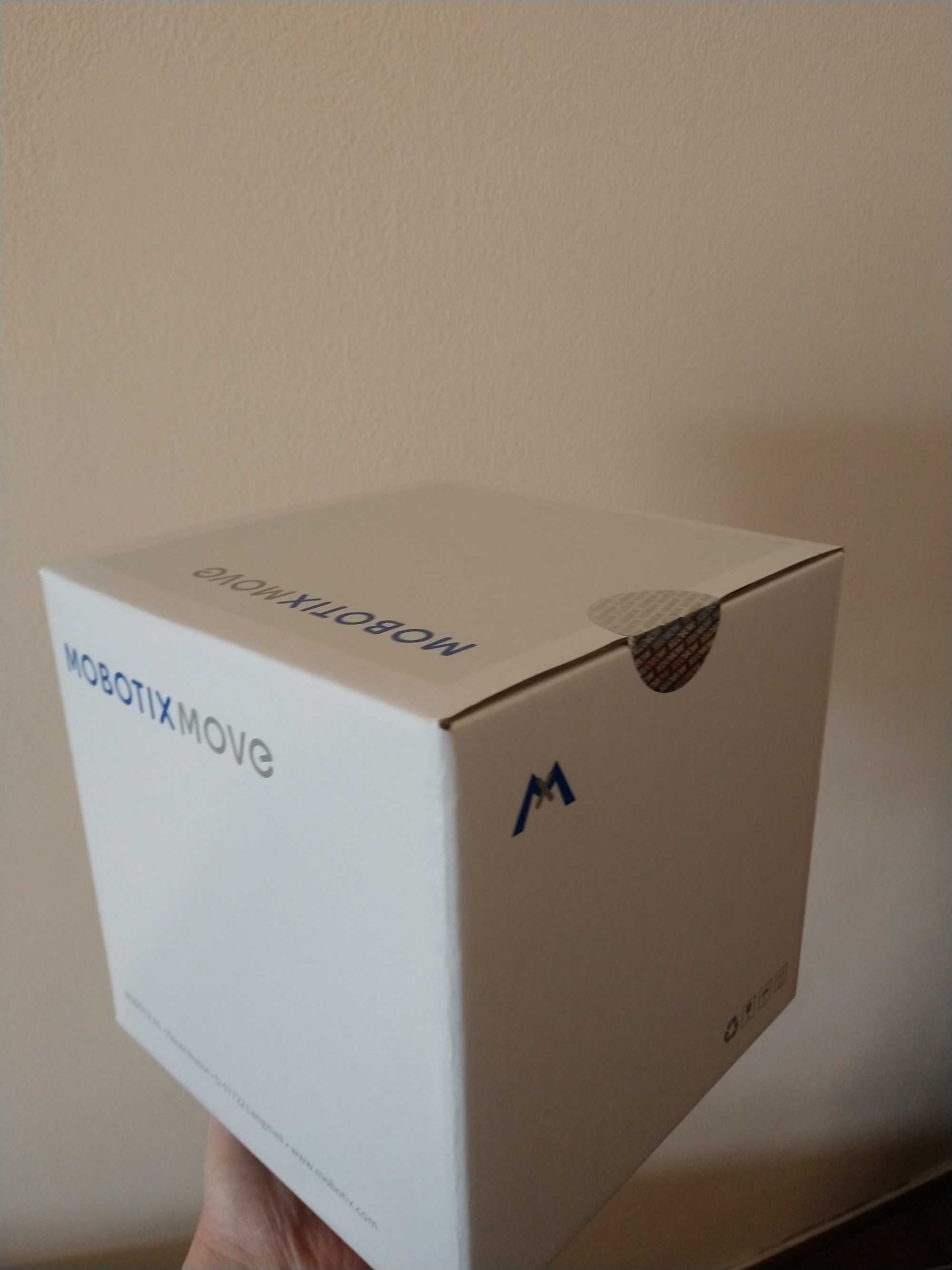 Купольна IP-камера MOBOTIX MOVE Mx-VD1A-4-IR