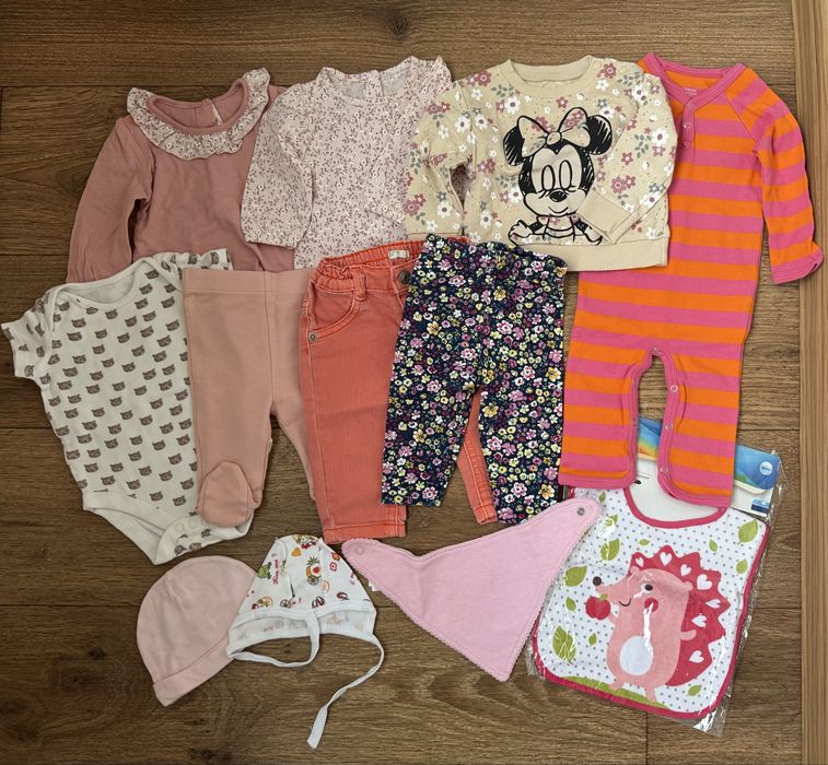 Пакет одягу для дівчинки