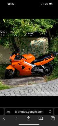 Motocykl Honda VFR 800FI