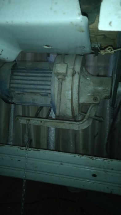 Швейна машинка промислова