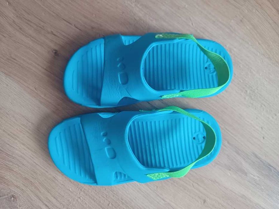 Sandały, klapki, buty basenowe dla dzieci Nabaiji rozm. 26