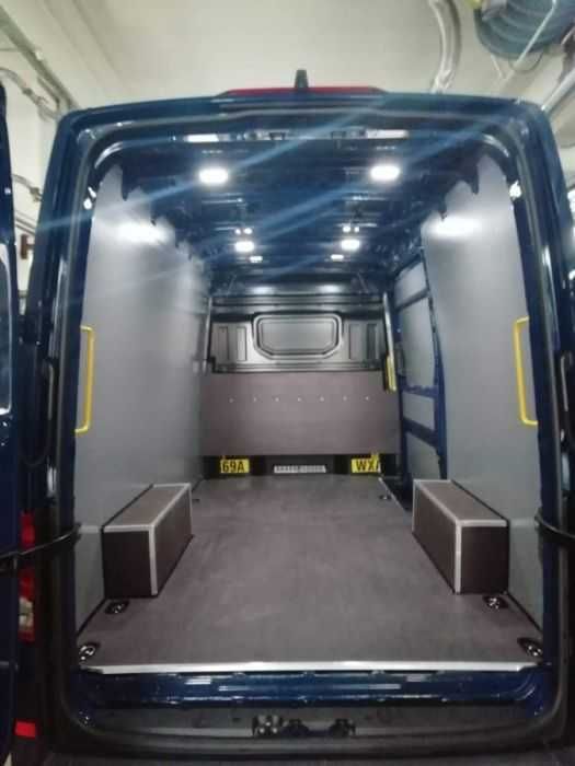 Vw Crafter L4H2 Zabudowa busa Premium KNAUTECH