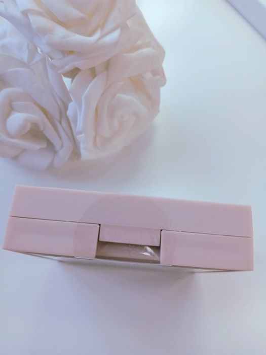 Daso Beauty rozświetlacz Gold & Peach rose 02