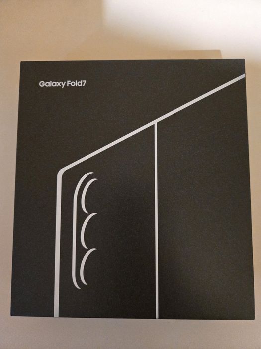 Galaxy Fold 7 — 512 GB / 16GB

Телефон у відмінному стані, використову