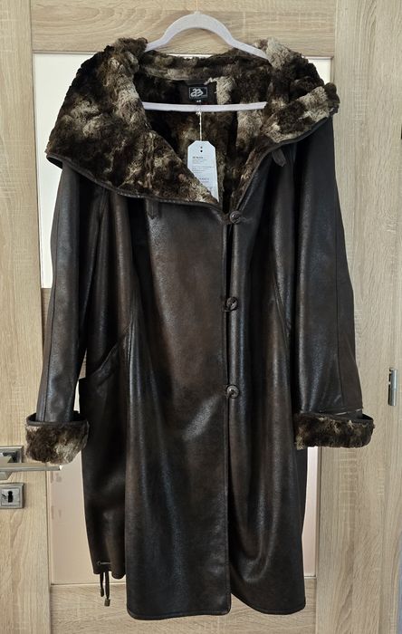 AB Nahlik płaszcz z kapturem kożuch poliestrowy futro rozmiar 48 4XL