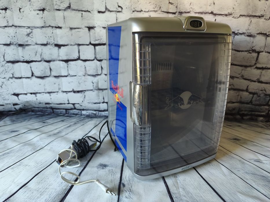 Lodówka Red Bull elta CB 220 ZI