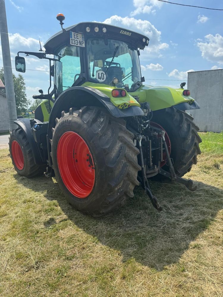 Ciągnik Claas axion 800