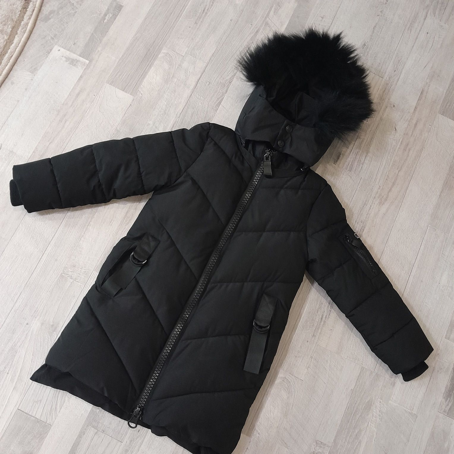 Куртка на дівчинку( зима)
