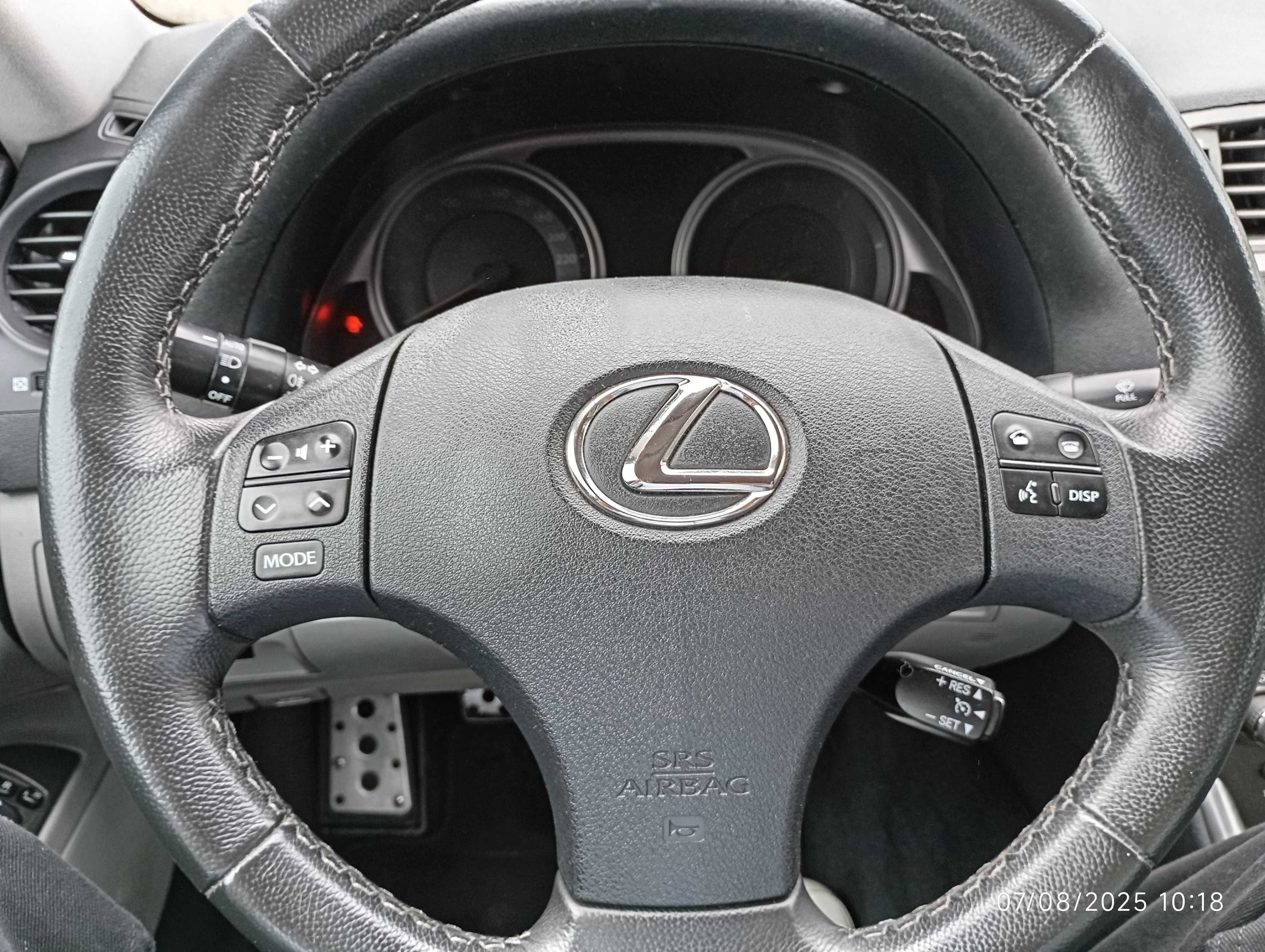 Lexus is220d Luxury 177cv