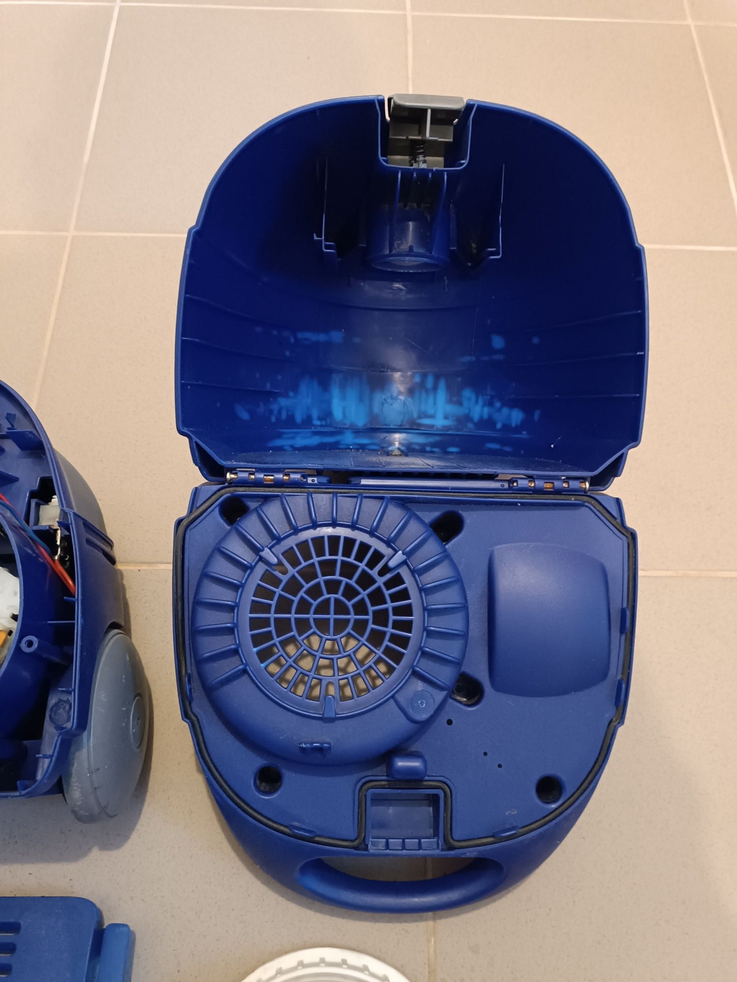 _ Odkurzacz Electrolux Clario Z7520 na części
