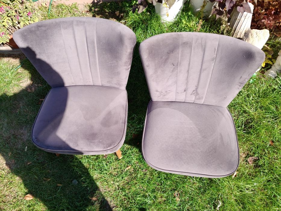 Fotele tapicerowane w szarym kolorze