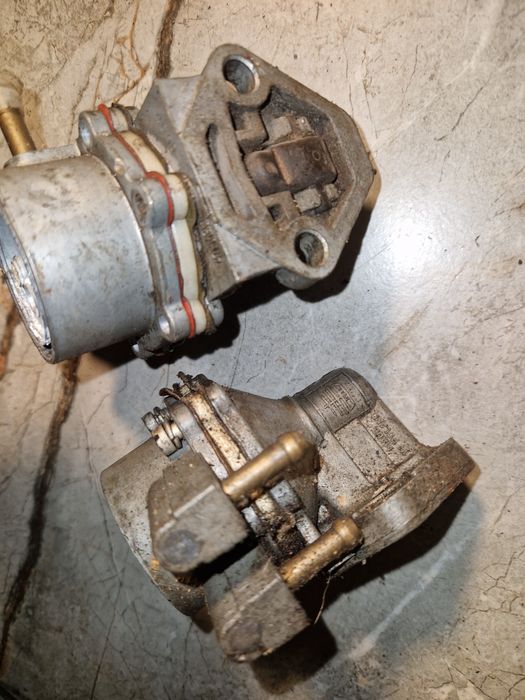 Oryginal pompka gaznika fiat polonez Żuk warszawa FSO z epoki