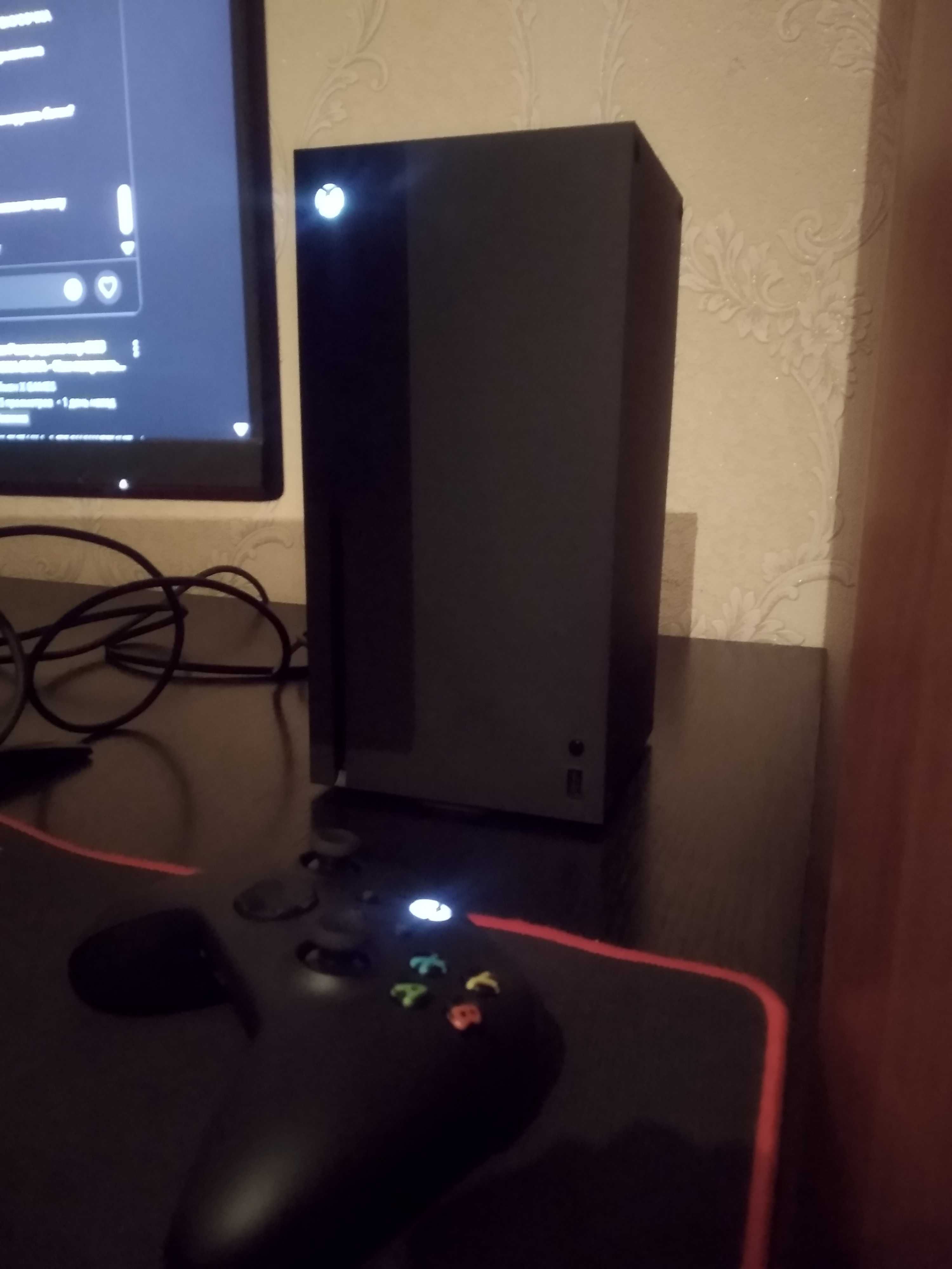 Продам Xbox series x в идеальном состояние с играми и 4 аккумуляторами