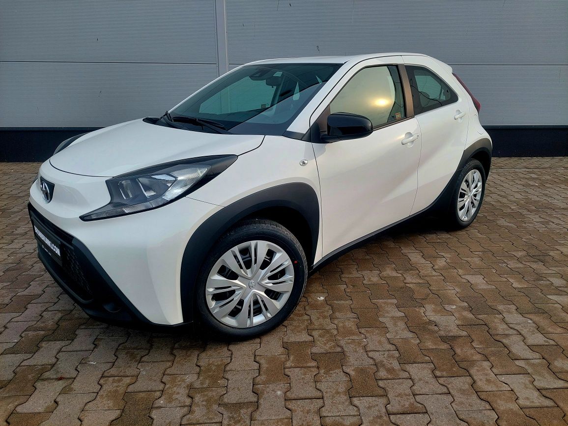 Wynajem samochodu auta Toyota Aygo X Ford Fiesta Opel Corsa LPG TANIO