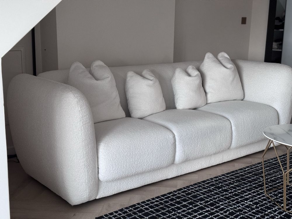 Sofa z firmy Ramaro, kupiona 2 lata temu, jeszcze na gwaracji