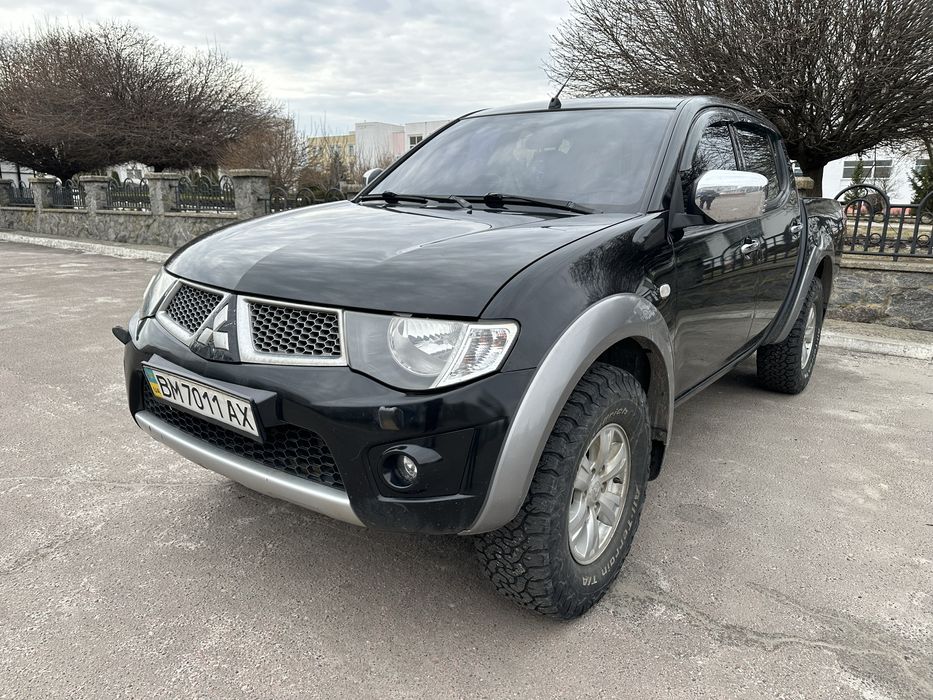 Mitsubishi L200 2012