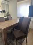 Mesa da sala de jantar e conjunto de 4 cadeiras