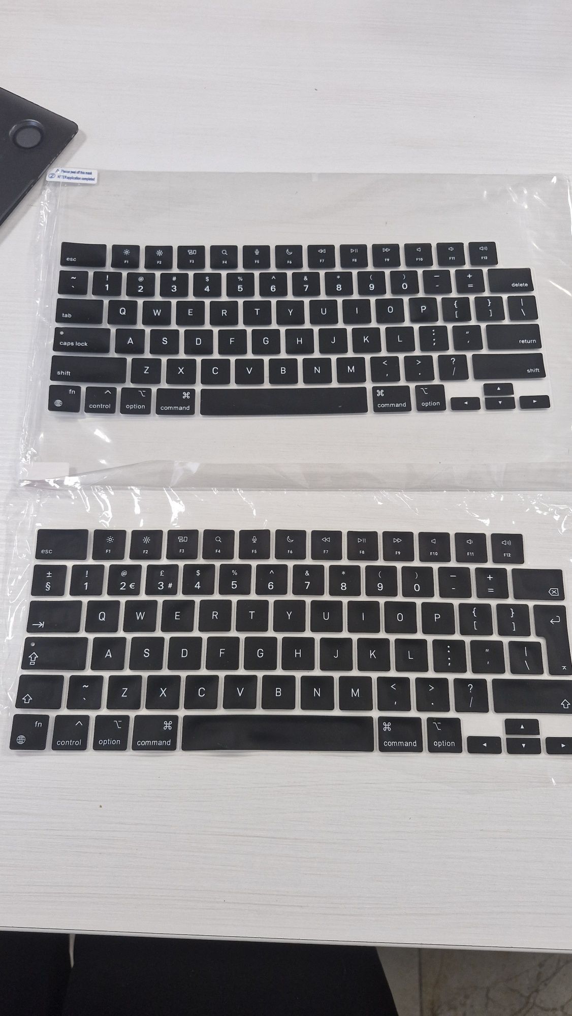 Комплект аксесуарів для MacBook – кейс + силіконова накладка на клавіа