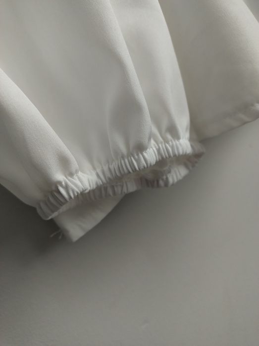 Bluzka biala, koszulowa nowa 54