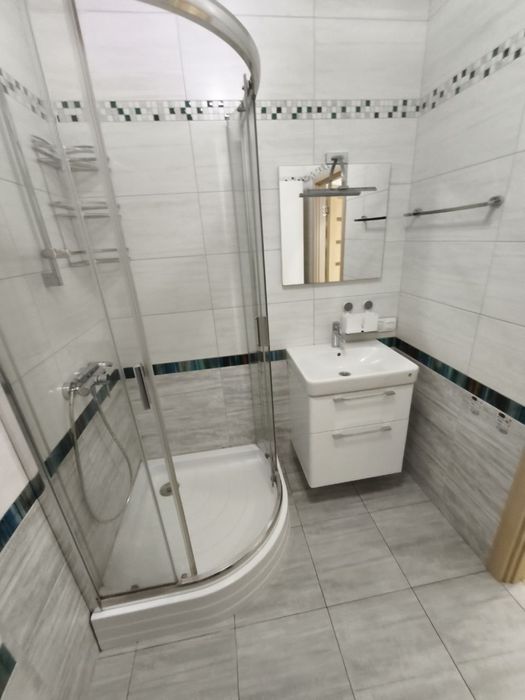 Продам 3 к кв Днепровская Брама 1