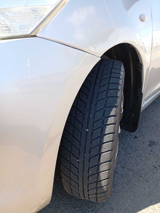 Тойота Ярис 2007 г. 1.3