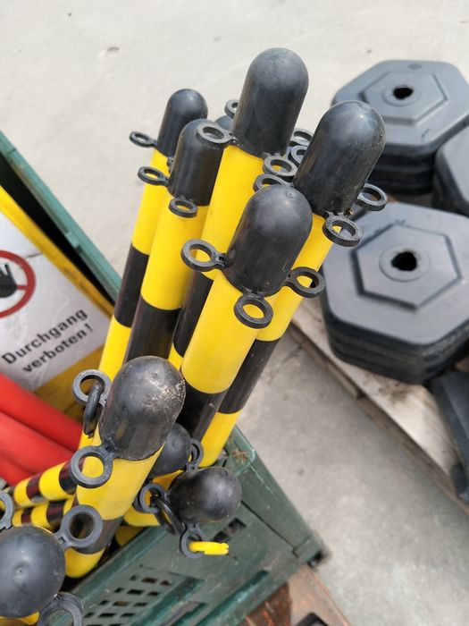 Słupek wygrodzeniowy ostrzegawczy zestaw i