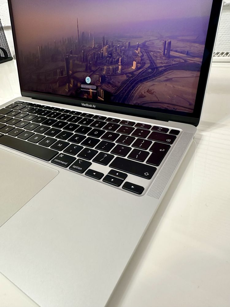 Apple MacBook Air M1 13,3” 16GB RAM 256GB SSD Srebrny