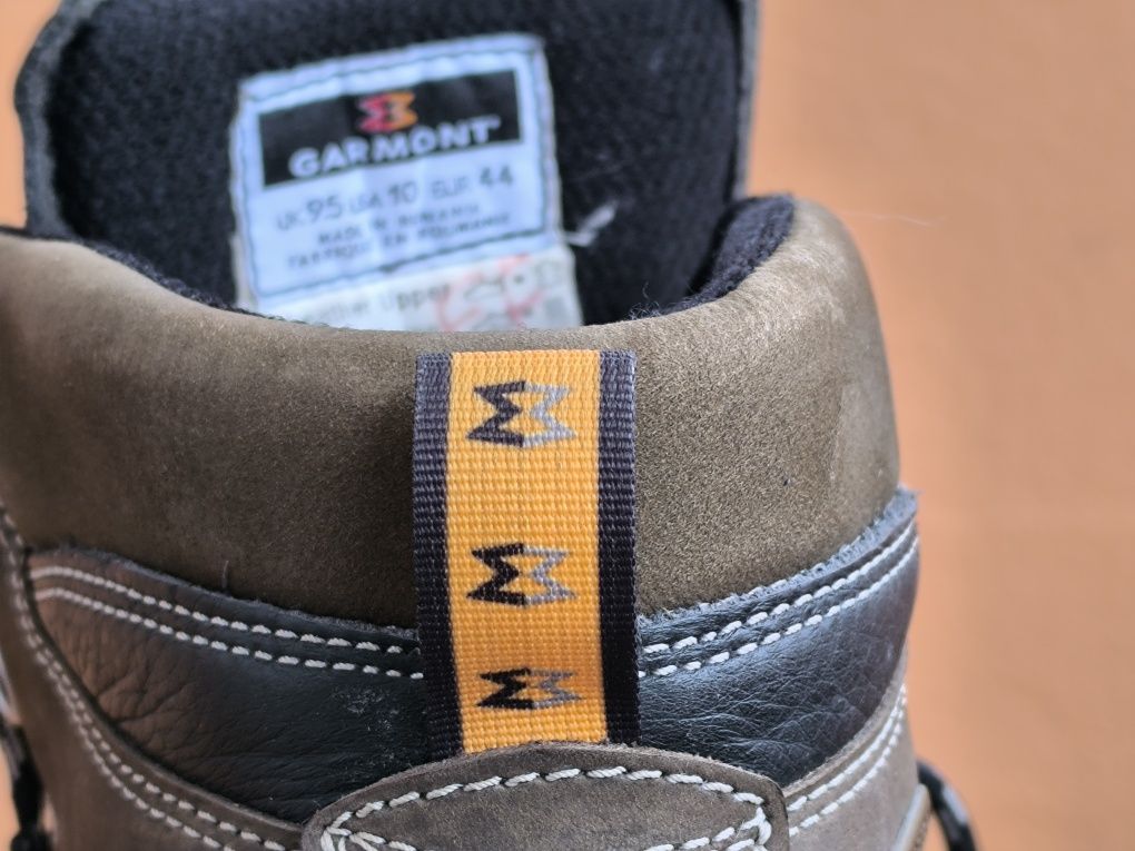 Botas em Pele ótima qualidade