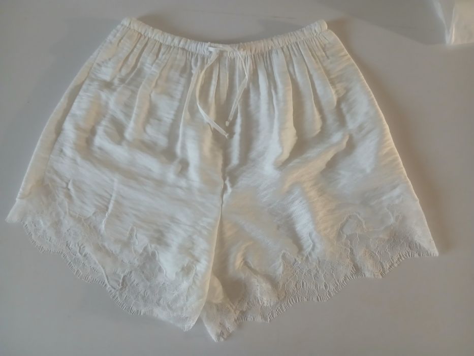 Шорти жіночі в білизняному стилі