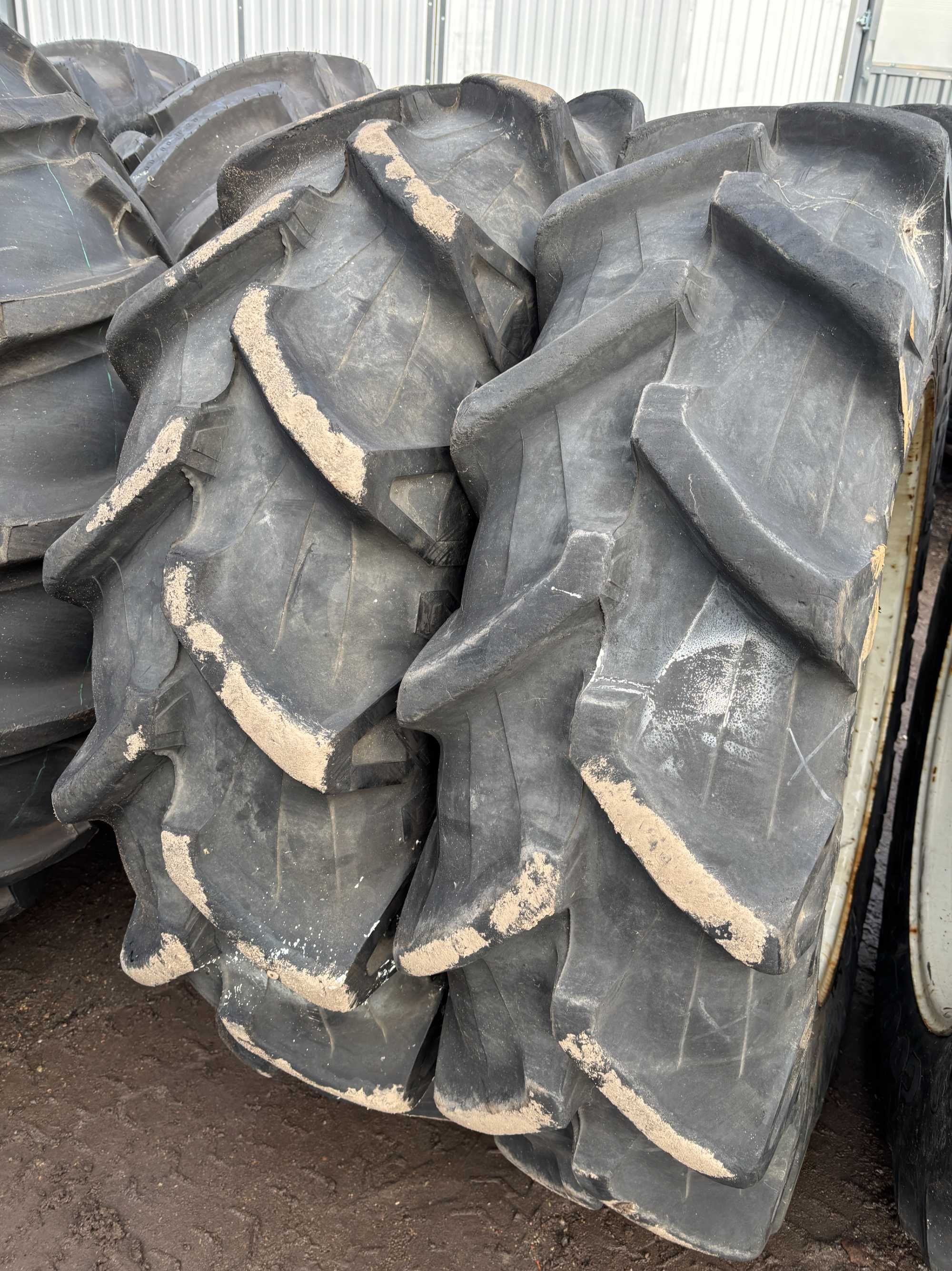 14.9r28 Pirelli 80% bieznik
