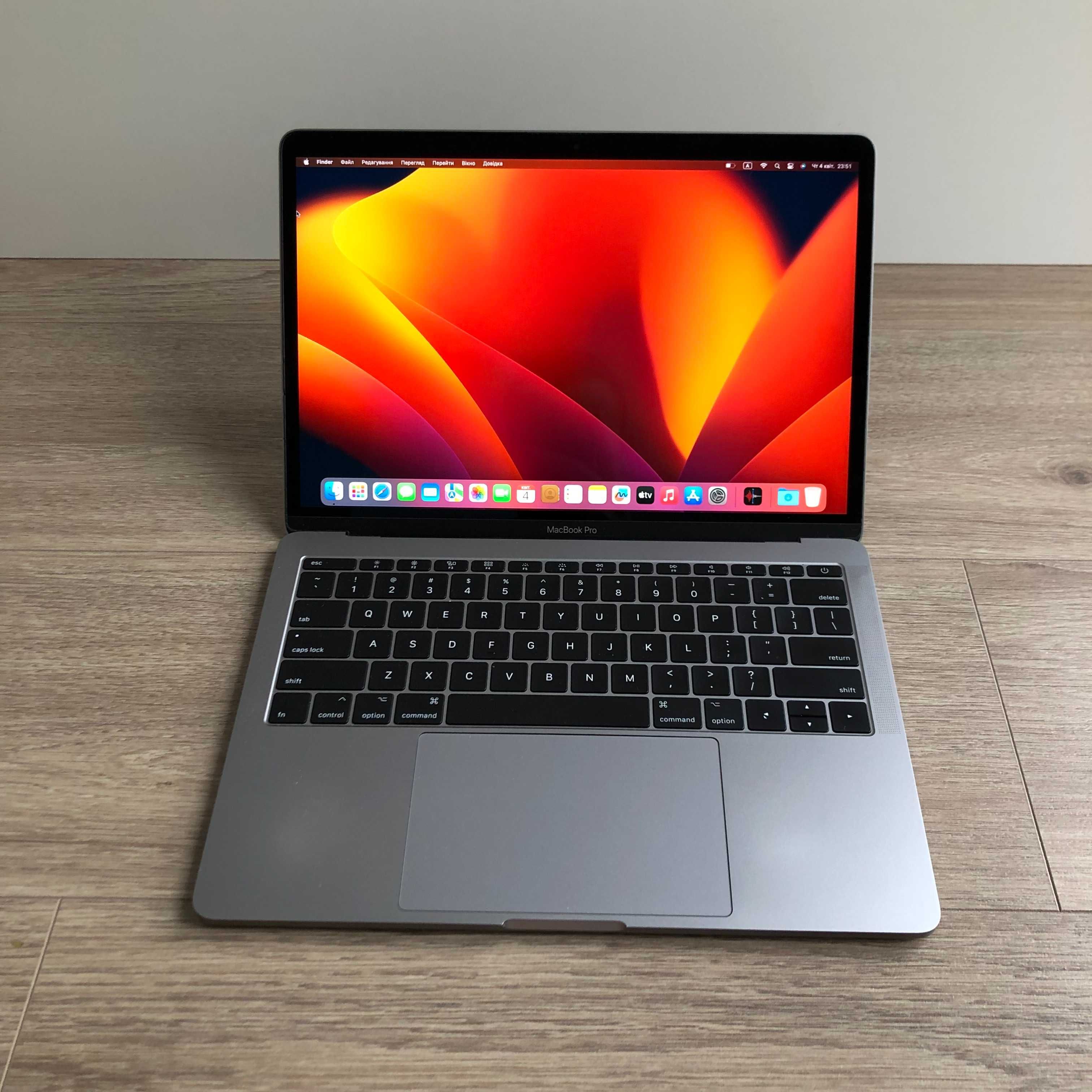 MacBook Pro 13 2017 16/256 gb Space Gray (1635)