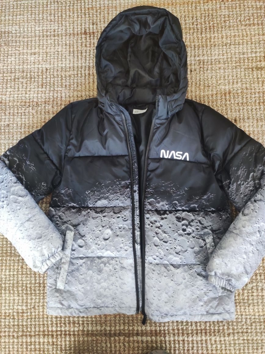 Chłopięca kurtka zimowa NASA marki H&M