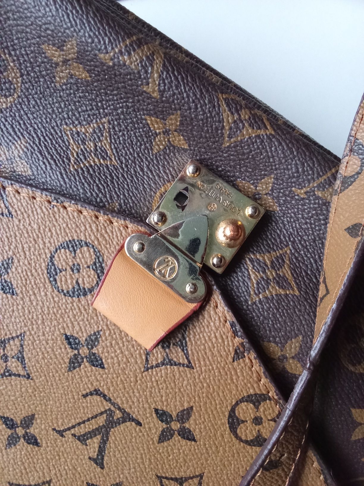 Louis Vuitton Metis torebka