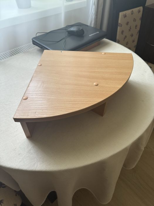 Полки для компьютерного стола