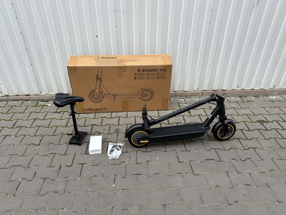 Электросамокат E-Scooter g30 max (600w, 15ah) 10''