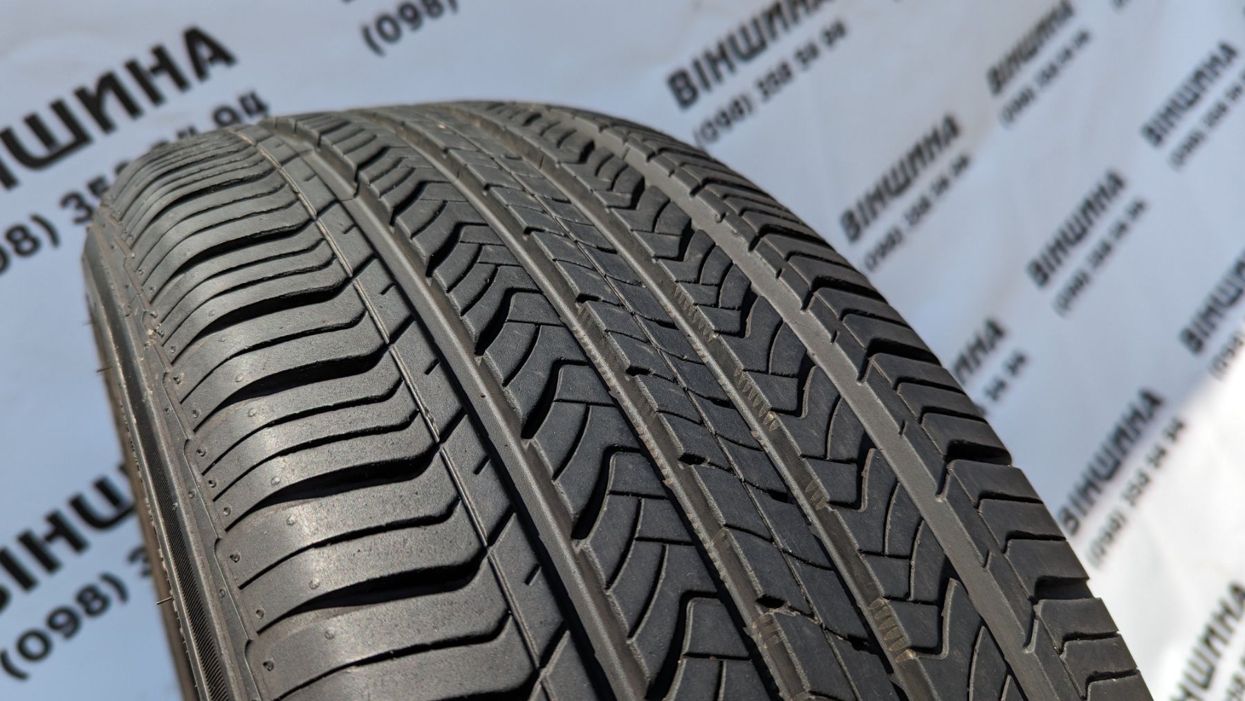 Шина 215/55 R 17 MAXXIS Bravo HP. Одне колесо. Розпаровка.