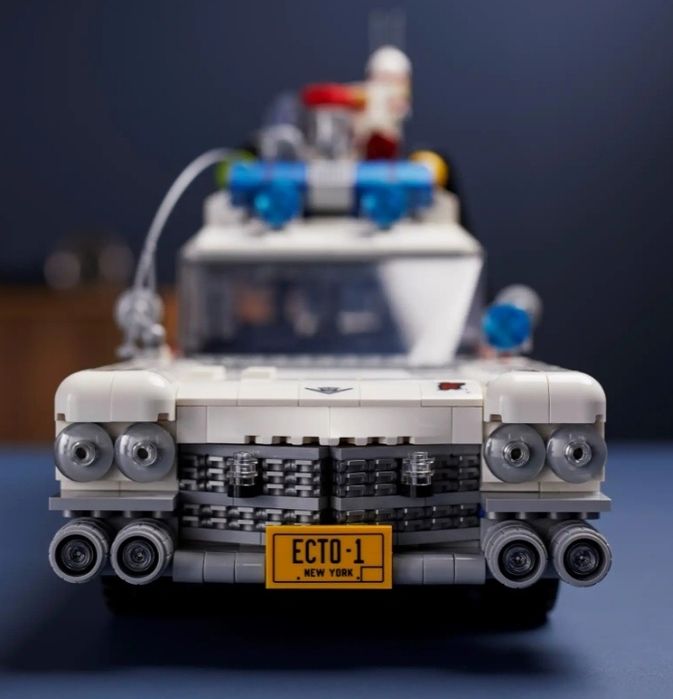 Lego Ghostbusters ECTO-1