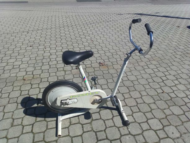 Stary rower stacjonarny Romet rok 1985. Ładny stan.