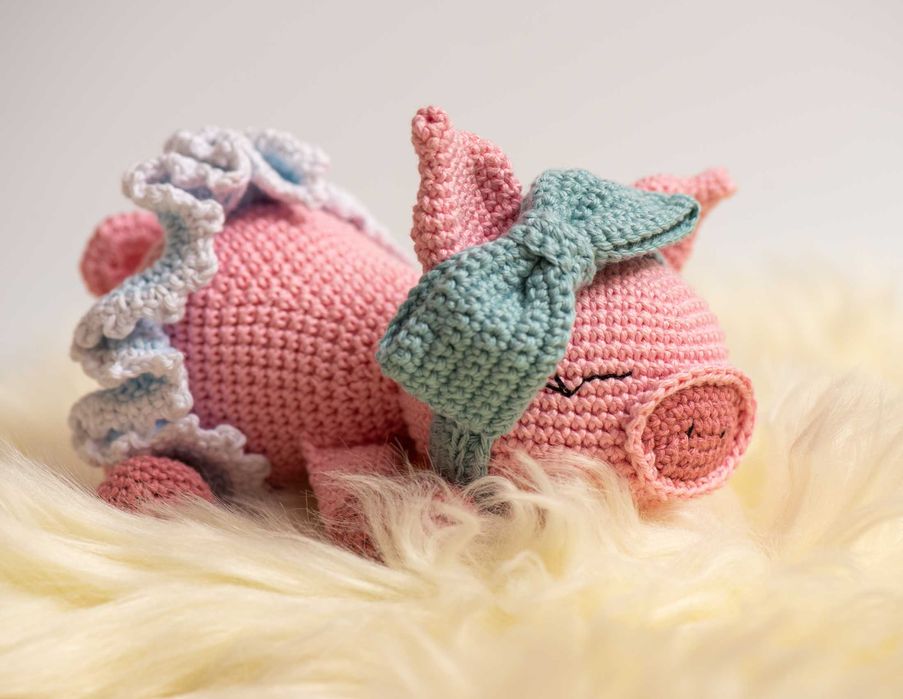 Maskotka ręcznie zrobiona (szydełkiem) - świnka.