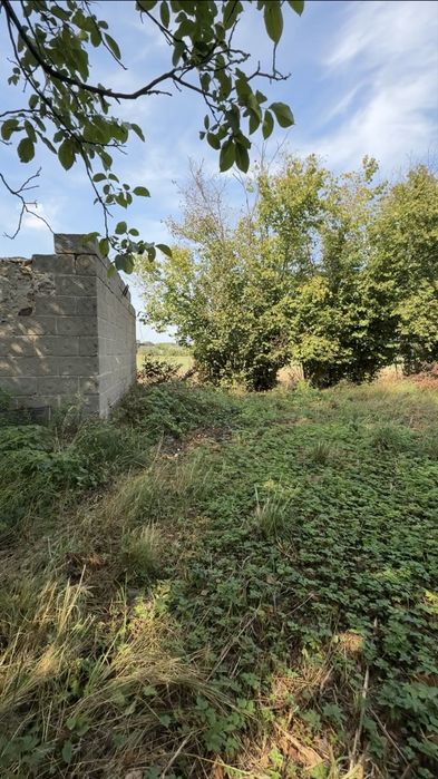 Dzialka zabudowana 1600m