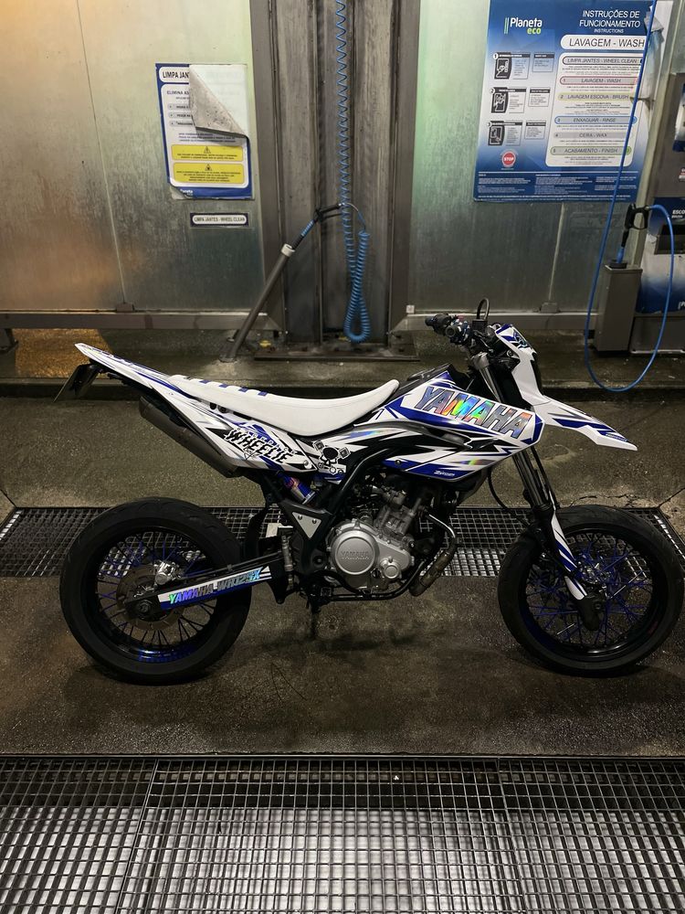 Yamaha wr 125x supermotard