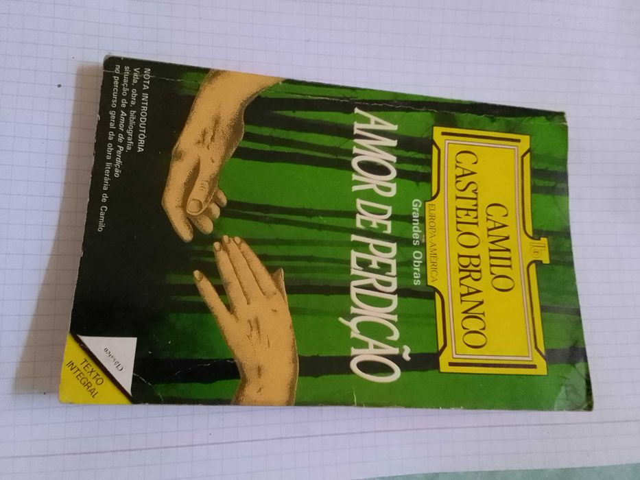 Livro de bolso "Amor de Perdição" de Camilo Castelo Branco