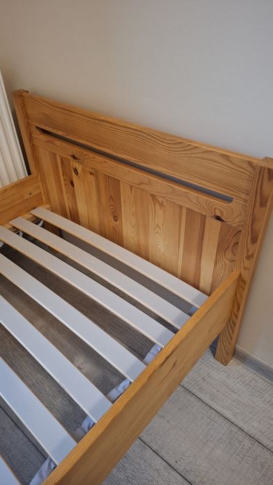 Rama łóżka drewnianego z regulowaną ramą IKEA