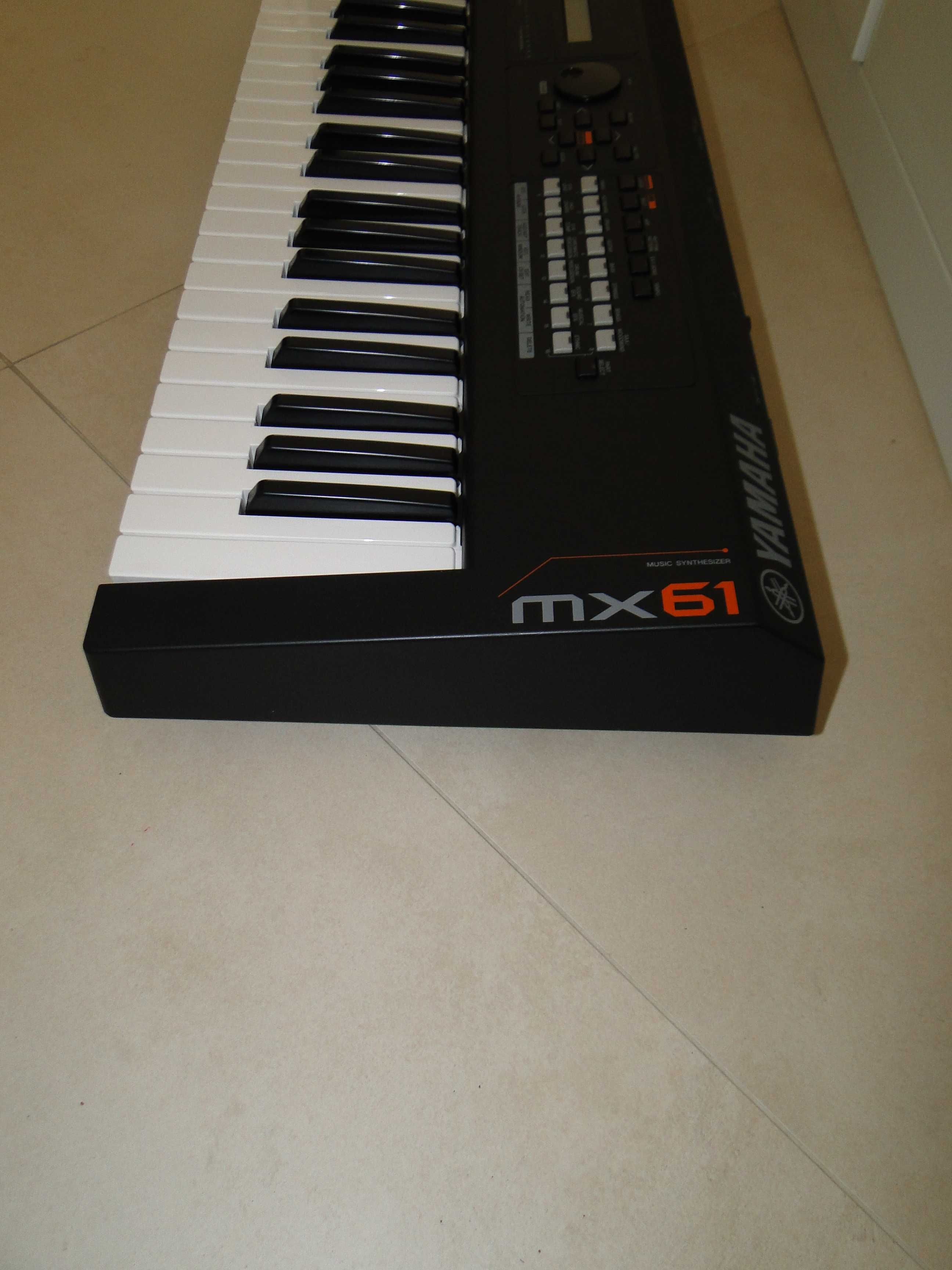 Profesjonalny Syntezator YAMAHA MX61 V2.Jak Nowy.Mega Okazja.Motif