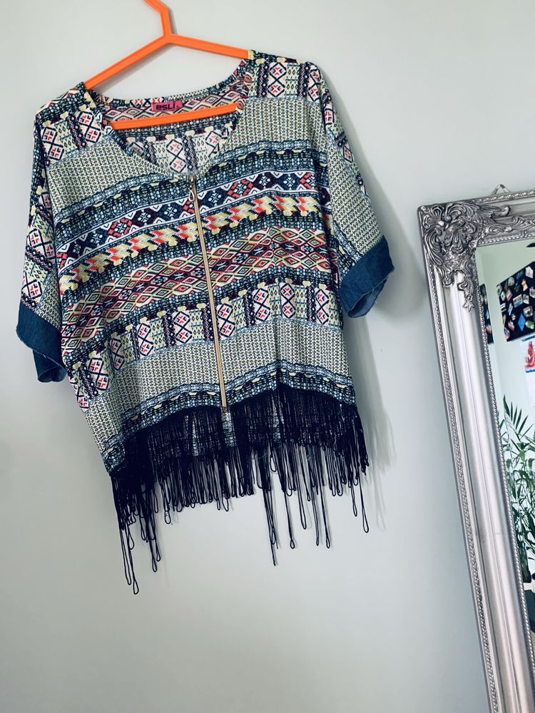 Narzutka boho z frędzlami