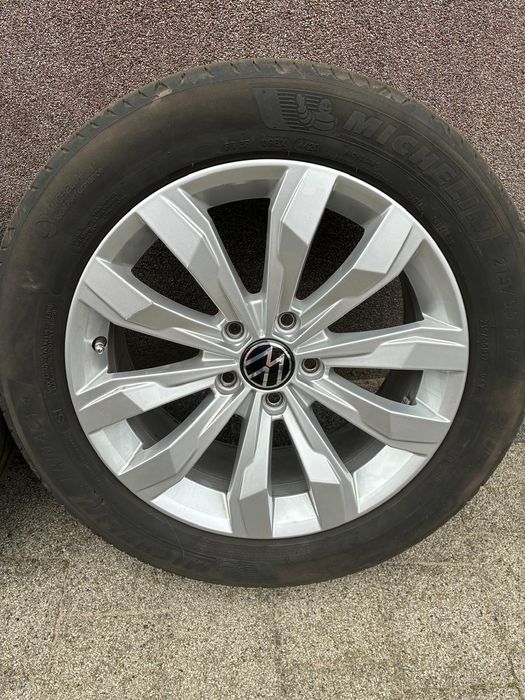 Felgi z oponami VW T-ROC 2GA R17 20R