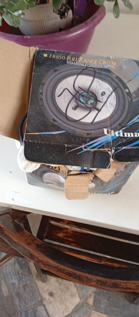 Colunas de som para carro com tudo de boa marca