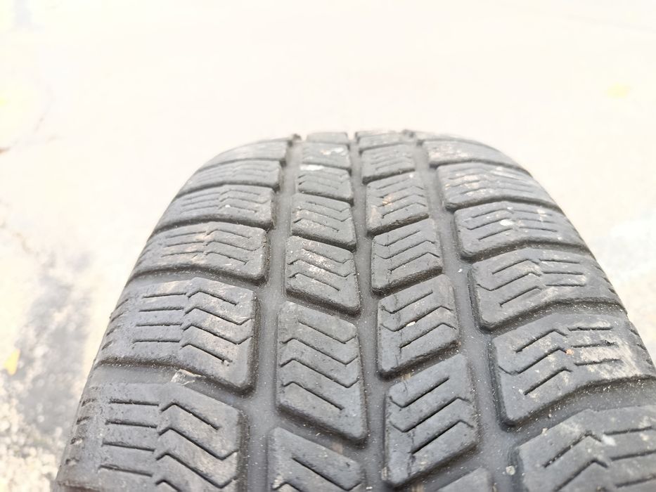 opony zimowe Barum 185 60 r15 piekny komplet