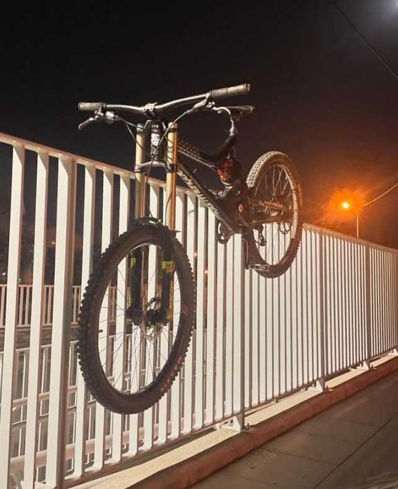 Commencal supreme v1